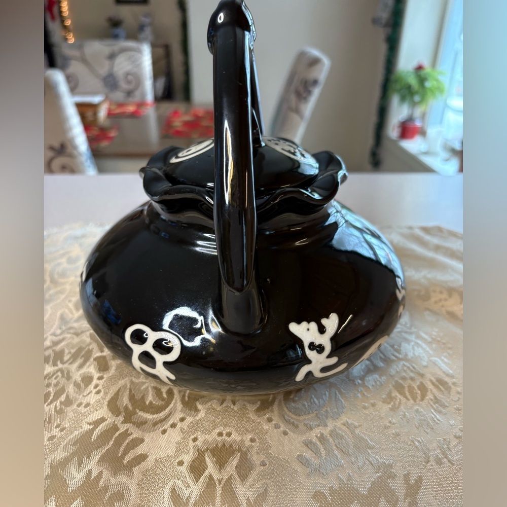 Vintage Porcelain Yin Yang Asian Style Teapot - Picture 3 of 9